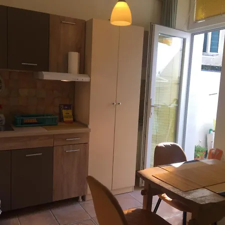 Crown Street Garden Studio Белград Екстериор снимка